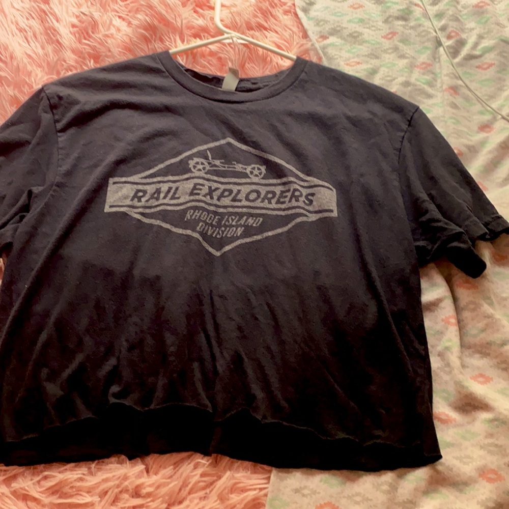 cropped shirt